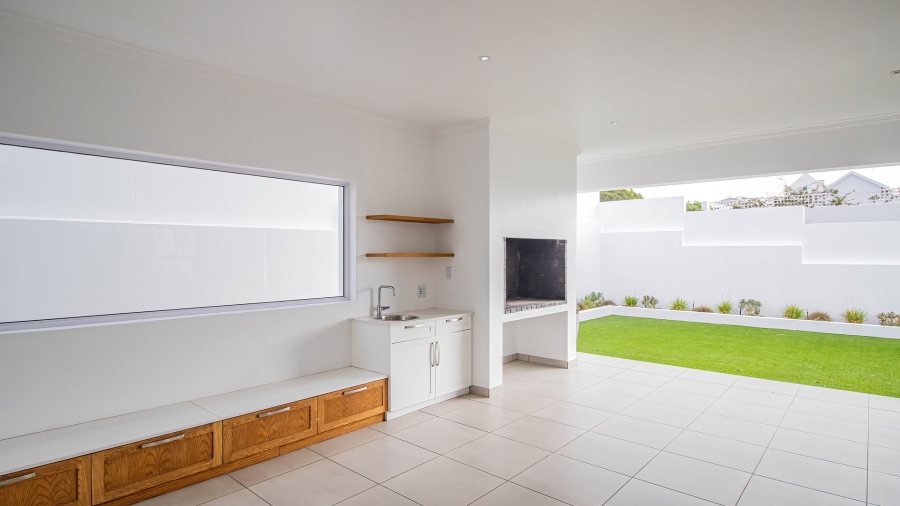 3 Bedroom Property for Sale in Shelley Point Western Cape